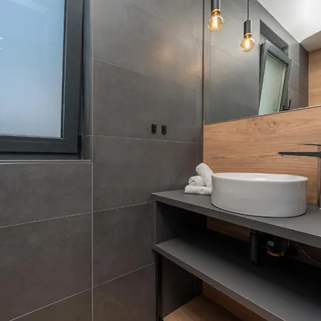 Luxurious In With Sauna *