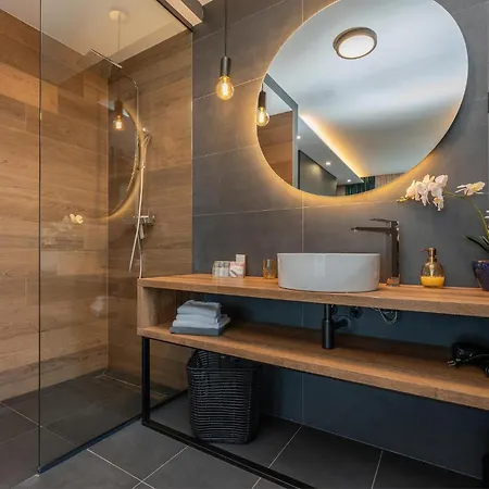 Beautiful In With Sauna Tatil Evi