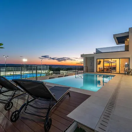 Beautiful In With Sauna *